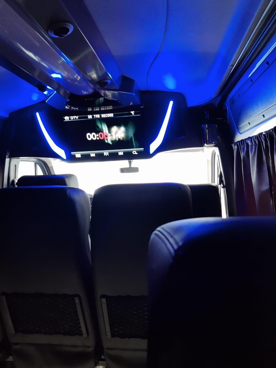 Van 2