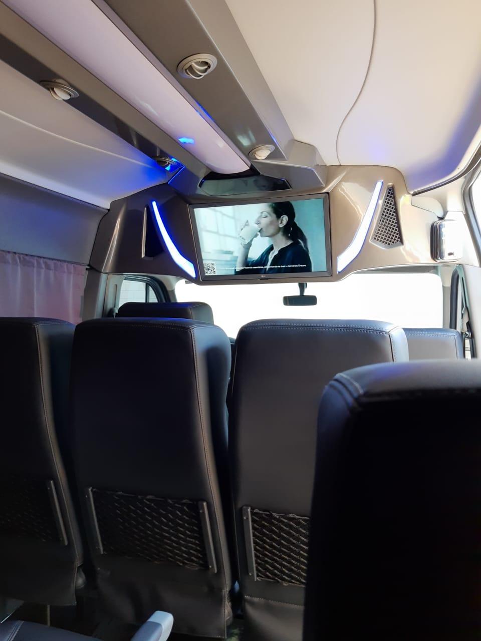 Van 3